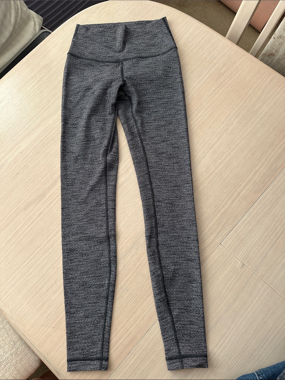 lululemon Wunder Under Black 28” Heathered Leggings sz 4